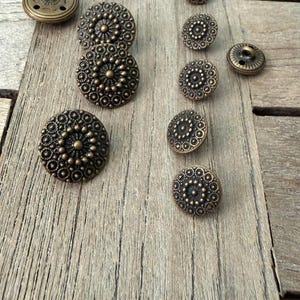 10 Stück altmessing / bronzo Knöpfe Dirndl Tracht in 2 Größen