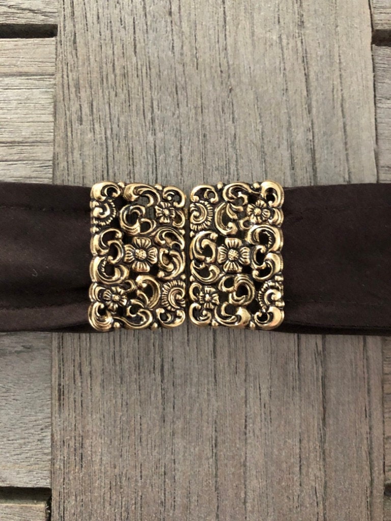 romantische altgold Trachtenschliesse Dirndl eher kleine Schürzenschliesse 42mmx32mm