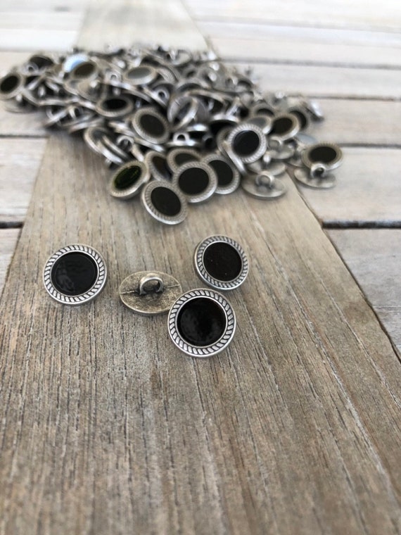 10 Stück altsilber mit schwarz kleine Knöpfe aus Metall 13mm