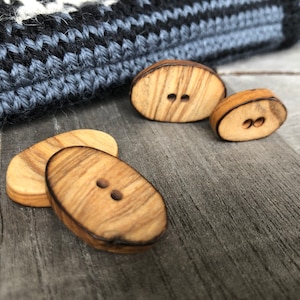 10 Stück oval Knöpfe aus echtem Olivenholz 2 Loch in 2 Grössen