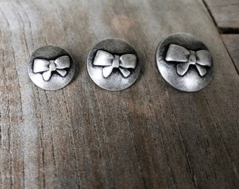 10 pièces de boutons en métal argenté avec boucle à motif, 13mm, 15mm, 18mm
