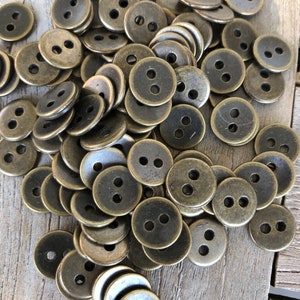 20 Stück schlichte kleine altmessing farbene Metallknöpfe 2 Loch 11mm