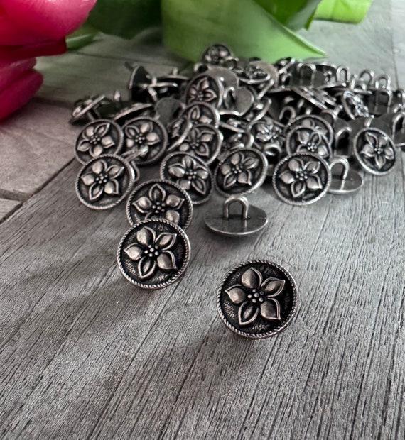 10 Stück Dirndl Knöpfe altsilber aus Metall Blume Enzian 12mm (0.47inch) oder 15mm (0.59inch)