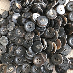 5 Stück echt Horn Knöpfe grau braun schwarz mit Rand 4Loch in 17mm, 19mm oder 27mm image 4