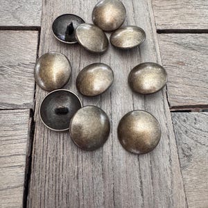 10 Stück messing farben Metall Knöpfe schlicht und leicht gewölbt in 13mm, 15mm, 17mm, 22mm oder 25mm