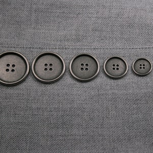 6 Stück weiße Metall Knöpfe mit Rand 4 Loch in 15mm, 18mm, 20mm, 22mm, 28mm, 31mm oder 34mm Bild 5