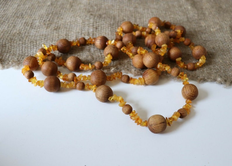 New Unisex Men/'s Women/'s Handmade Vintage Folk Art Wood Oak Beads /& Baltic Amber Lagenlook Necklace Size 63.5 in