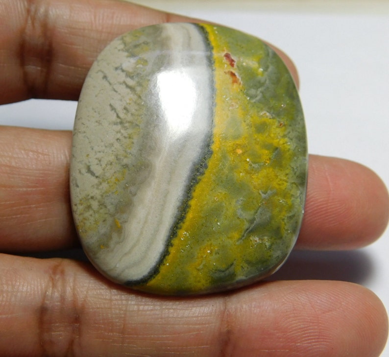#3388 Natural Bumble bee jasper Cabochon Bumble bee jasper Gemstone Top Quality Handmade Bumble Bee loose stone semi precious 76ct 39X32mm