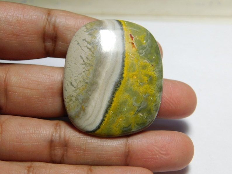 #3388 Natural Bumble bee jasper Cabochon Bumble bee jasper Gemstone Top Quality Handmade Bumble Bee loose stone semi precious 76ct 39X32mm