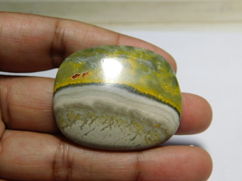 #3388 Natural Bumble bee jasper Cabochon Bumble bee jasper Gemstone Top Quality Handmade Bumble Bee loose stone semi precious 76ct 39X32mm