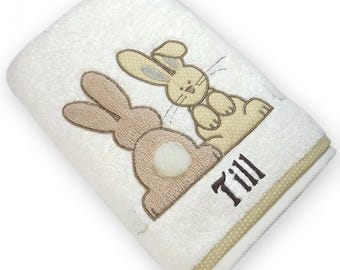personalized bath towel with a first name, embroidered rabbit motif, dimensions 90x50cm