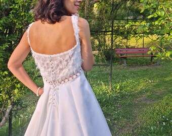 Robe de mariée princesse à plumes, robe de mariée à traîne en satin et mousseline ivoire, création française sur mesure