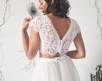 Robe de mariée deux pièces, crop top de mariée en dentelle et jupon de mariée en tulle et satin, Myrcella