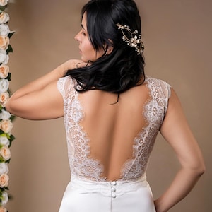 Long silk and Calais lace wedding dress for romantic wedding, Vientiane