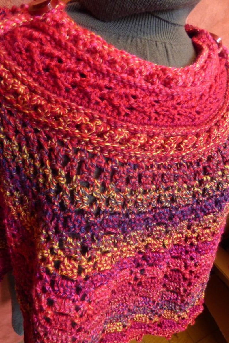 short poncho worked collar, crocheted image 3