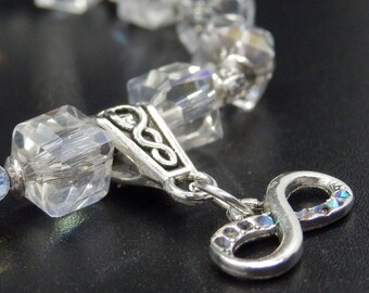 Schimmerndes Crystal Infinity Charm Armband oder Fußkettchen