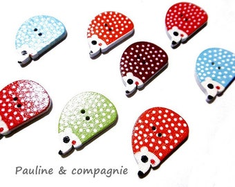 Set of 8 wooden Hedgehog patterned buttons