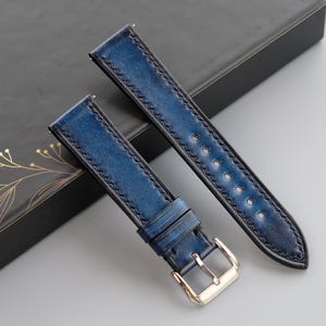 Patina Royal Blue Vegetabiliskt garvat läderarmband - Anpassade storlekar från 26 mm till 10 mm