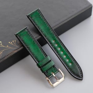 Pflanzlich gegerbtes Leder-Uhrenarmband in Patina-Grün - Sondergrößen wählbar von 26 mm bis 10 mm