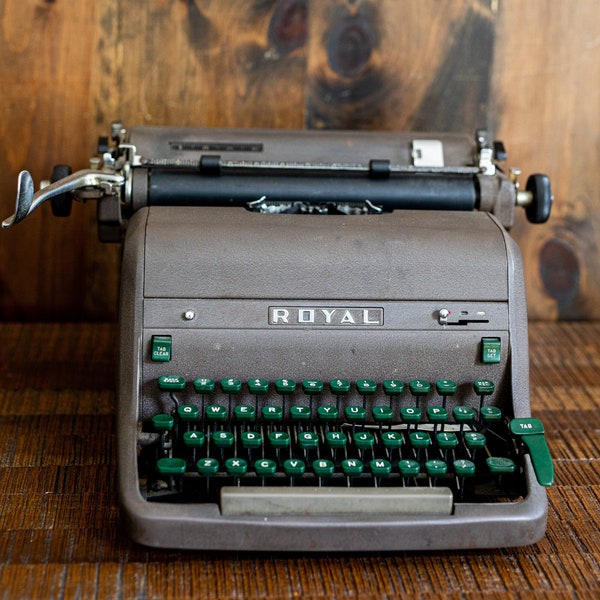 machine à écrire royale vintage des années 1950 - à usage décoratif