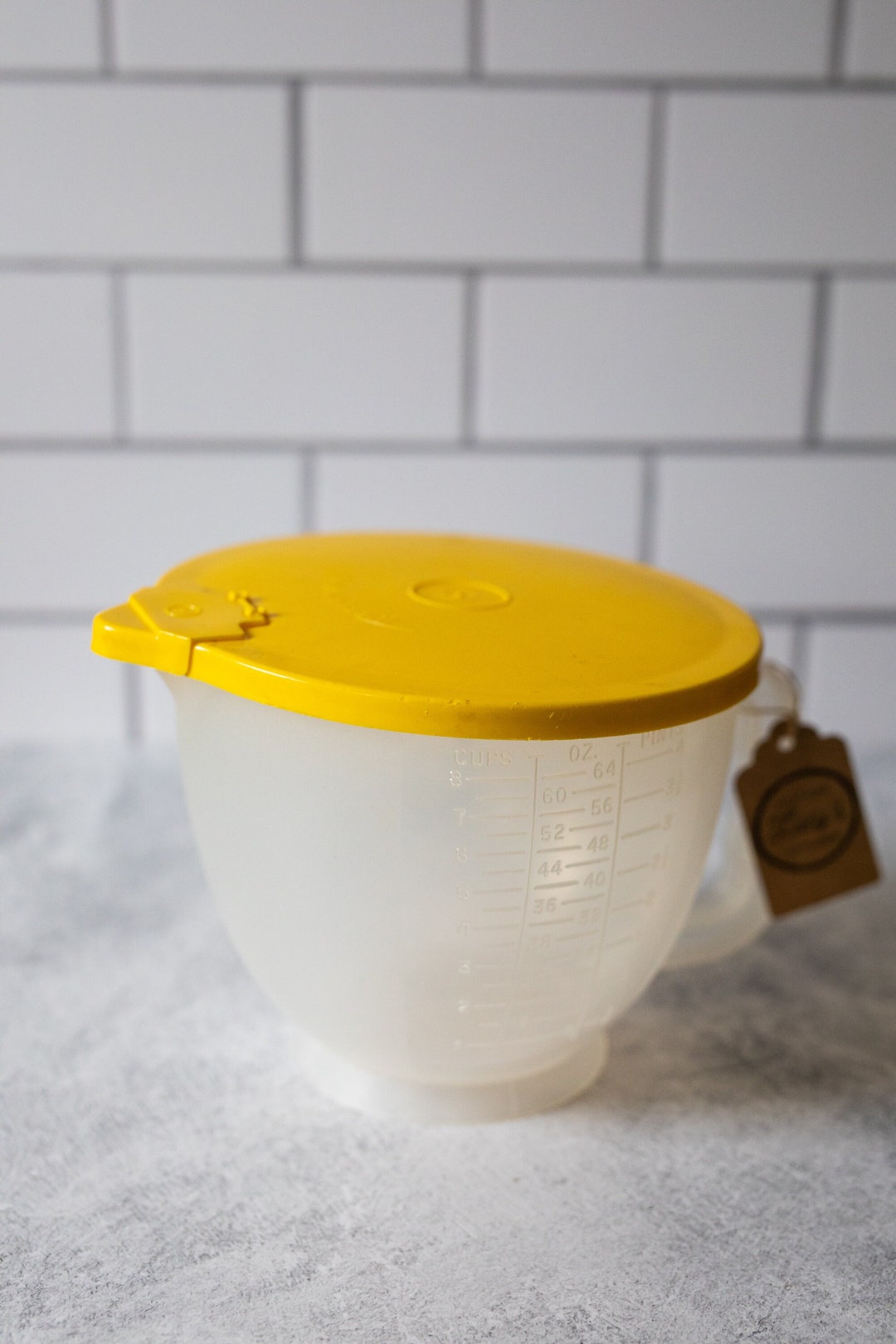 Vintage Tupperware Mix N Stor 8 Cup Measuring Cup Yellow Etsy
