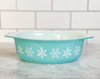 Vintage Snowflake Pyrex 043 1.5qt