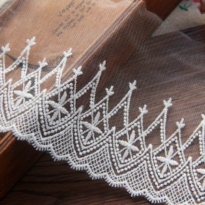 2yd Embroidery Church Tulle Cross Lace Trims Bridal Dress Trimmings Venice Lace Broderie Anglaise 9cm 3.5&quot; Off-white Black LXGC18