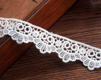 2 yards cotton Embroidery scalloped finish single edge lace trims 2.5cm 1" Costume lingerie lace trimmings off white color HY1012955