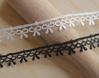 2yrds Dentelle Brodée Dentelle Venise Guipure Dentelle Bobine 1.5cm 0.6" Noir Blanc Cassé Guipure Lace Embroidered Bow knot Lace Trim LXGB82