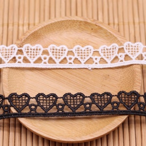 2yrds Saint Valentin Galons dentelles rubans broderie coeurs 1.2cm Blanc Noir Embroidery valentine ribbons hearts lace trims LB372