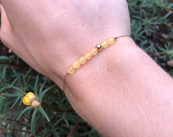Bracelet perles naturelles et mini perle plaqué or
