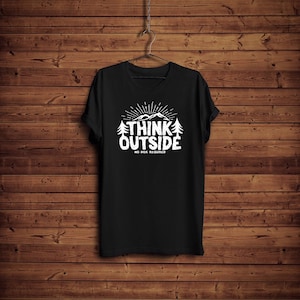 Pensare fuori senza scatola richiesto t-shirt divertenti Camp amante regalo