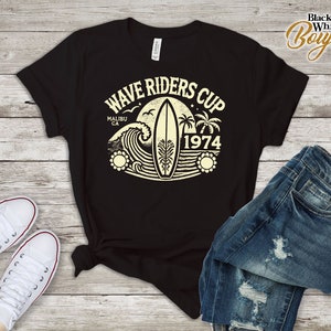 Wave Riders Club T-Shirt - Vintage Style Surfing Tee, Perfect Surfer Gift, Retro Surf Club Apparel, Classic Beach T-Shirt