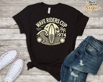 Wave Riders Club T-Shirt - Vintage Style Surfing Tee, Perfect Surfer Gift, Retro Surf Club Apparel, Classic Beach T-Shirt