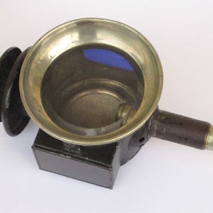 Antique 19th century buggy carriage iron candle light lantern lamp headlight. Blue and red light option. Collectible. Lanterne de chariot