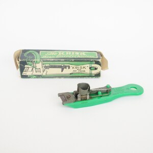 Vintage The Krisk Bean Stringer & Slicer with original box. Kitchenware. Collectible. Trancheuse de haricots avec boîte d&#39;origine