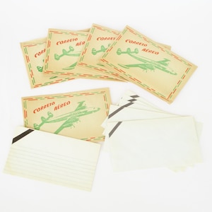 Vintage set of 5 sachets of airmail black stripe envelopes postcard letter stationery. Sachets d'enveloppes-avion bande noire lettre postale