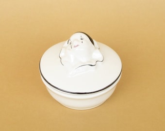 Antique Art Deco ceramic round box with Pierrot face in relief. Home decor. Boîte ronde en céramique avec visage Pierrot en relief