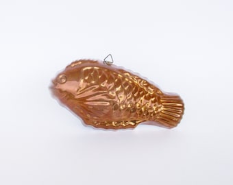Vintage portuguese Taurus copper kitchen Fish shape mold mould form. Kitchenware. Collectible. Moule en cuivre en forme de poisson