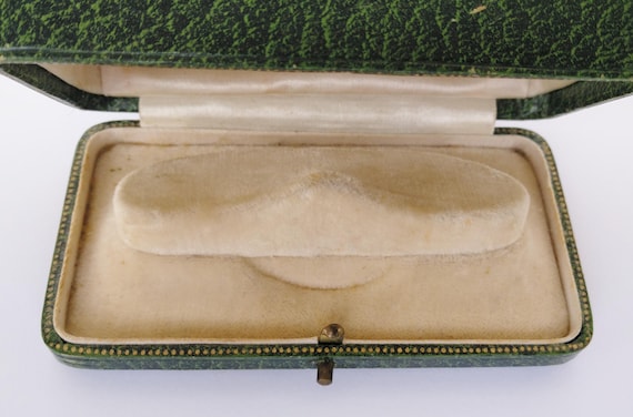 Antique green push button rectangular jewelry cas… - image 9
