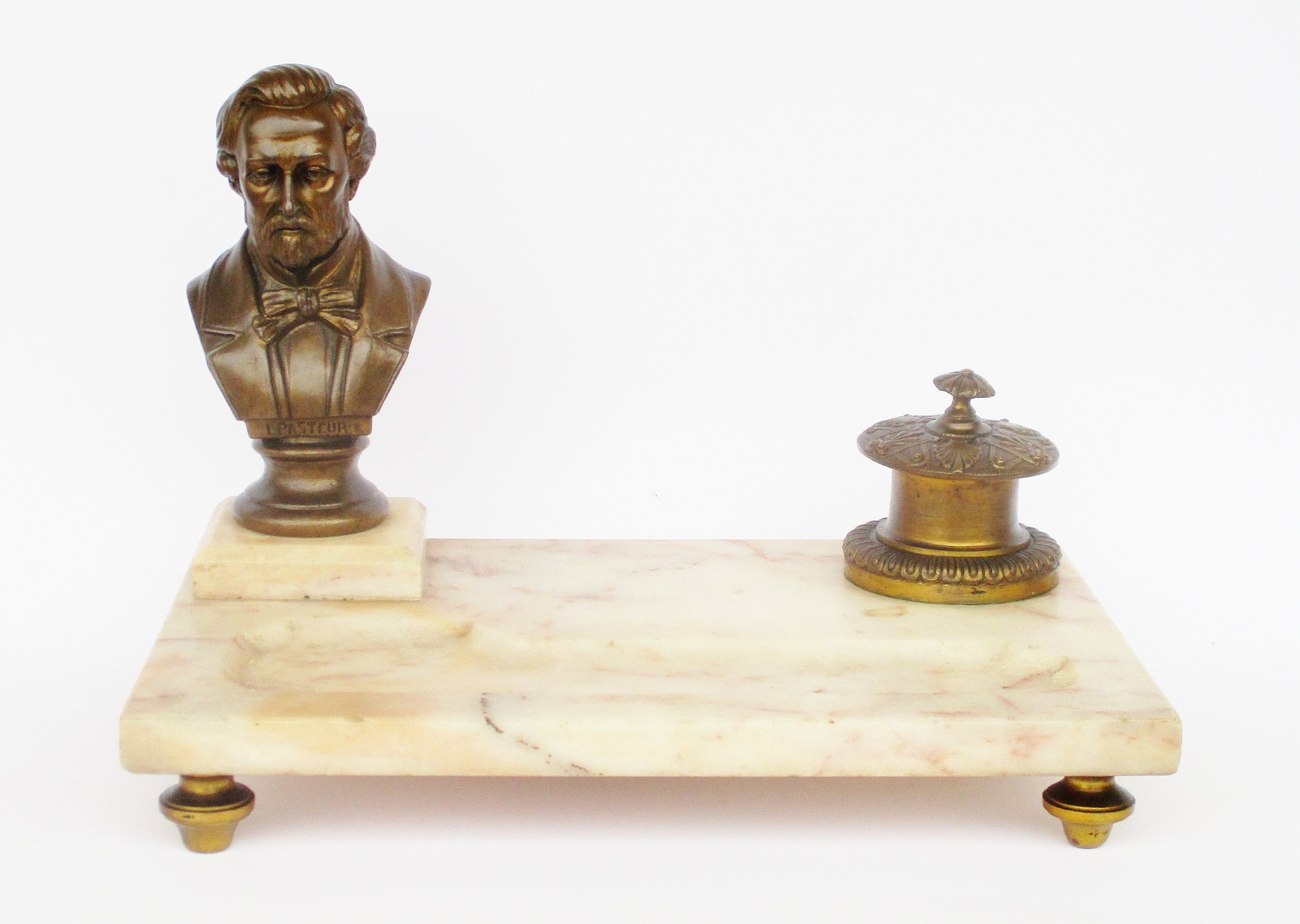 Antique bronze and marble inkwell desk set writing accessory depicting Louis Pasteur sculpture figure. Encrier ensemble de bureau