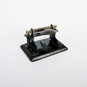 Antique Office Hole Punch Punching Tool Paper Puncher Hole Manual. Desk Accessory. Collectible. Perforatrice de bureau