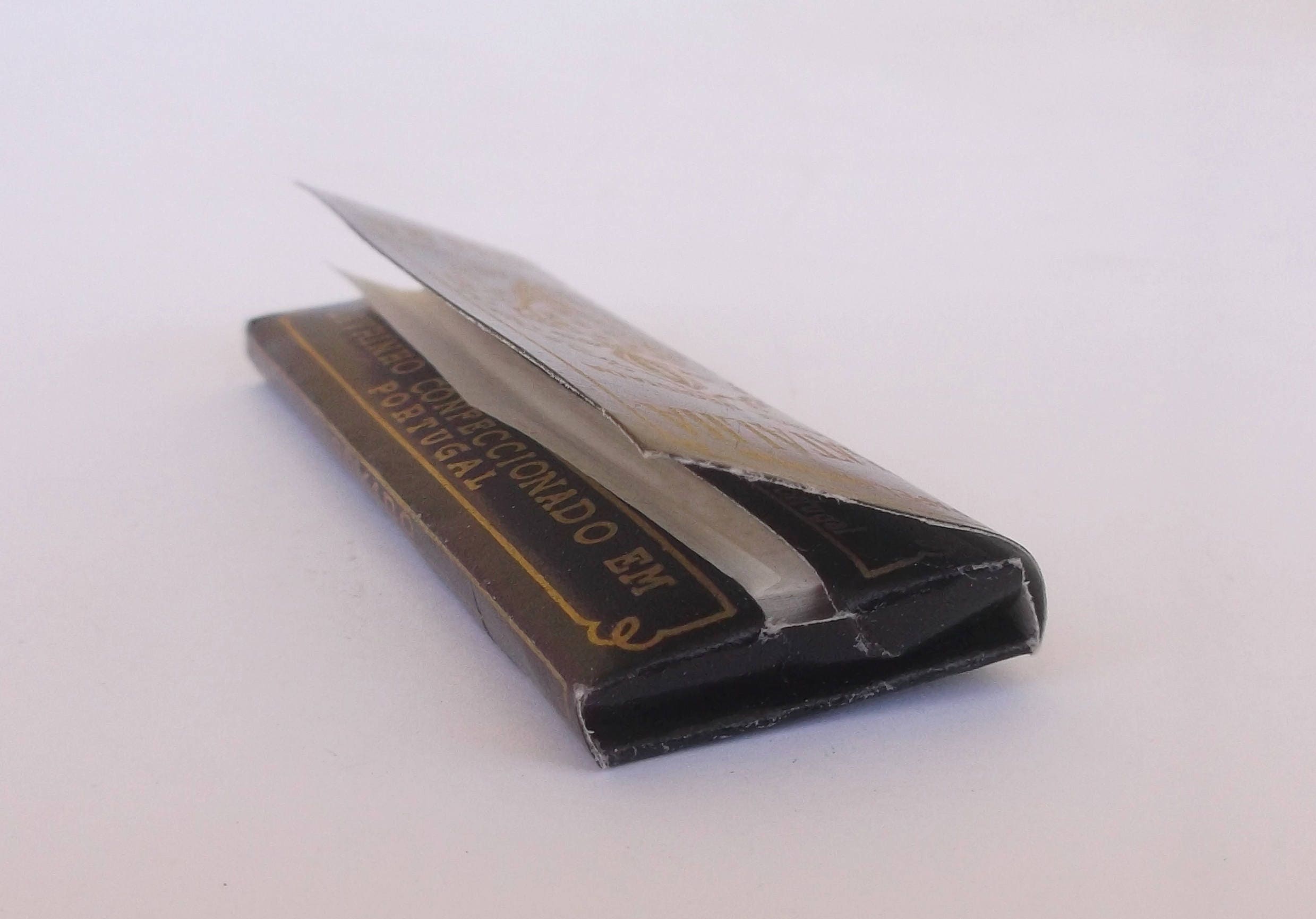 rolling tobacco in portugal Vintage Portuguese Batalha Tobacco Cigarette Rolling Paper Packet