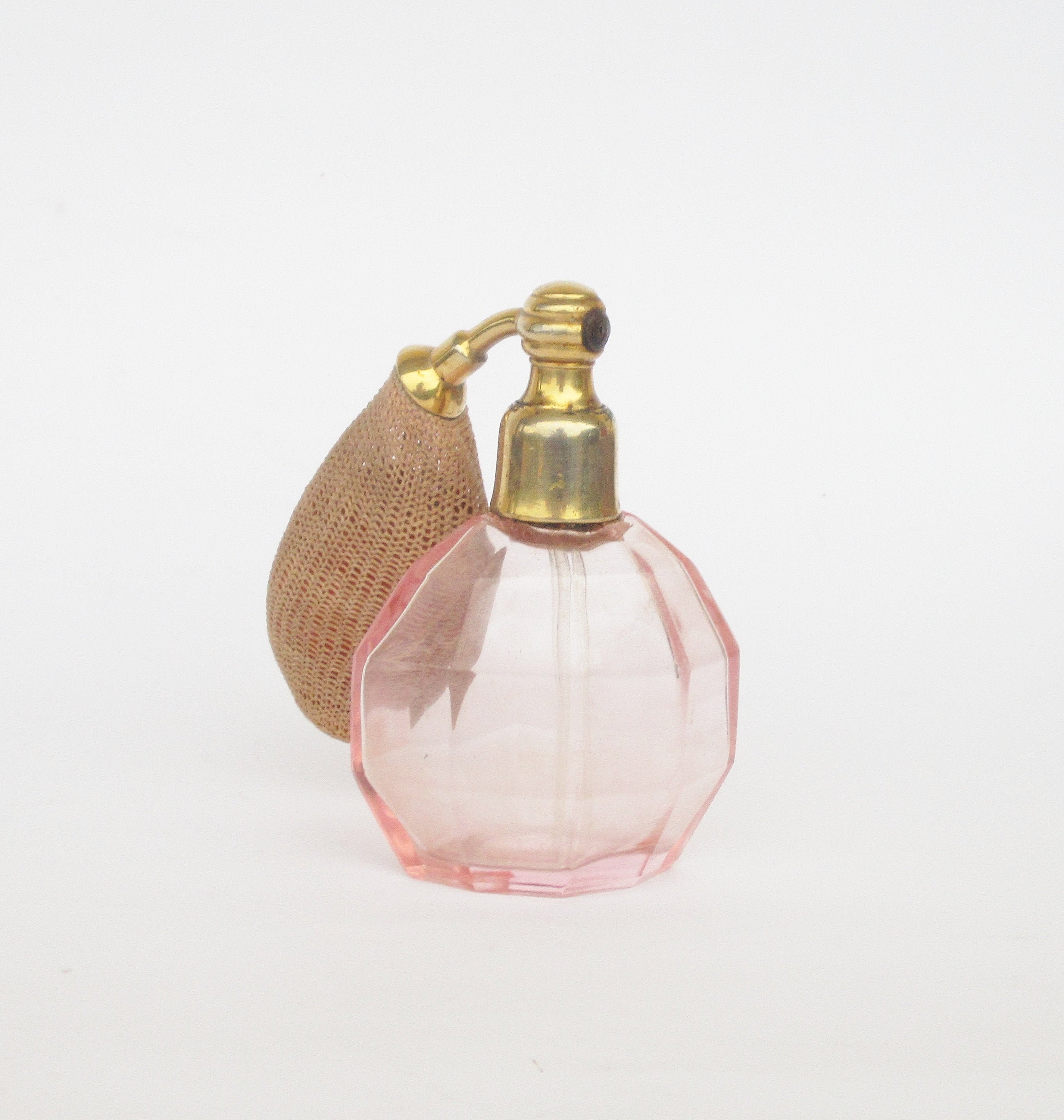 Antique Czechoslovakia Art Deco pink glass empty perfume atomizer bottle. Collectible perfume bottle. Bouteille d'atomiseur de parfum