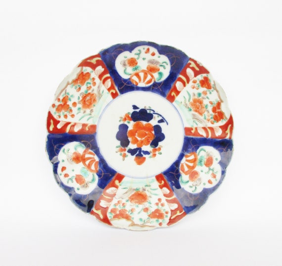 Antique Japanese Imari Meiji period (1868-1912) porcelain plate. Collectible plate. Home decor. Spaces decor. Assiette porcelaine Japonaise