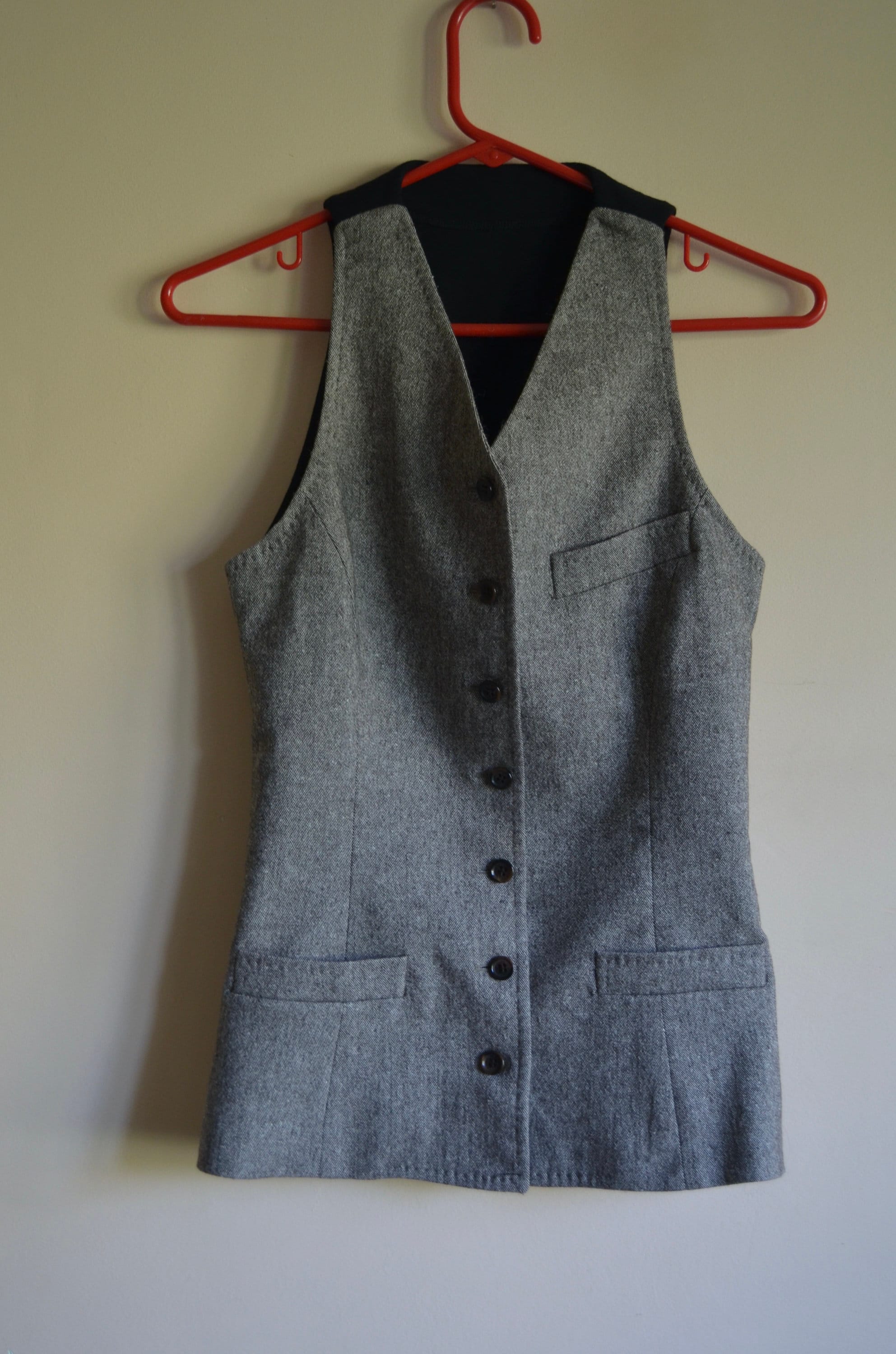 FW2000 PRADA WOMEN KNIT VEST