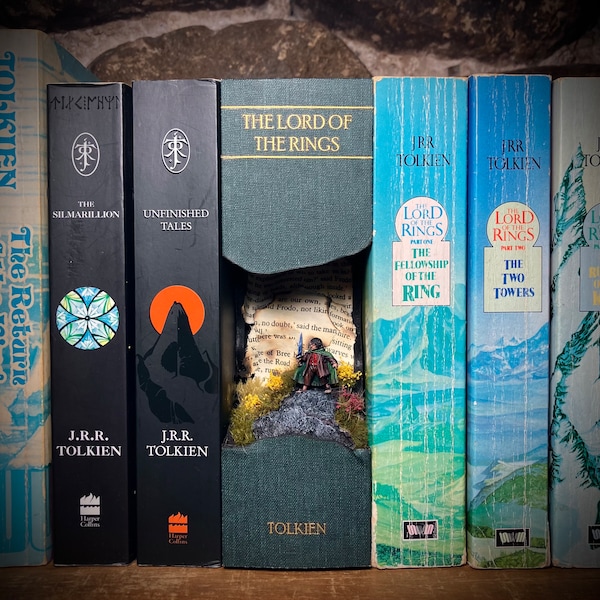 Frodo Lord of the Rings Book Nook