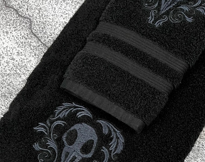 Bird Skull Bath Towel Set, Gothic Bathroom Decor, Witchy Decor