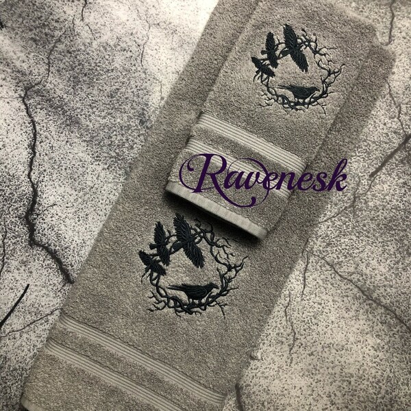 Raven Wreath Bath Towel Set, Gothic bathroom decor, Halloween decor, witchy bathroom decor, gothic home decor