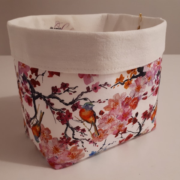 Panière en tissu japonais, motifs fleurs de cerisier et petit oiseaux